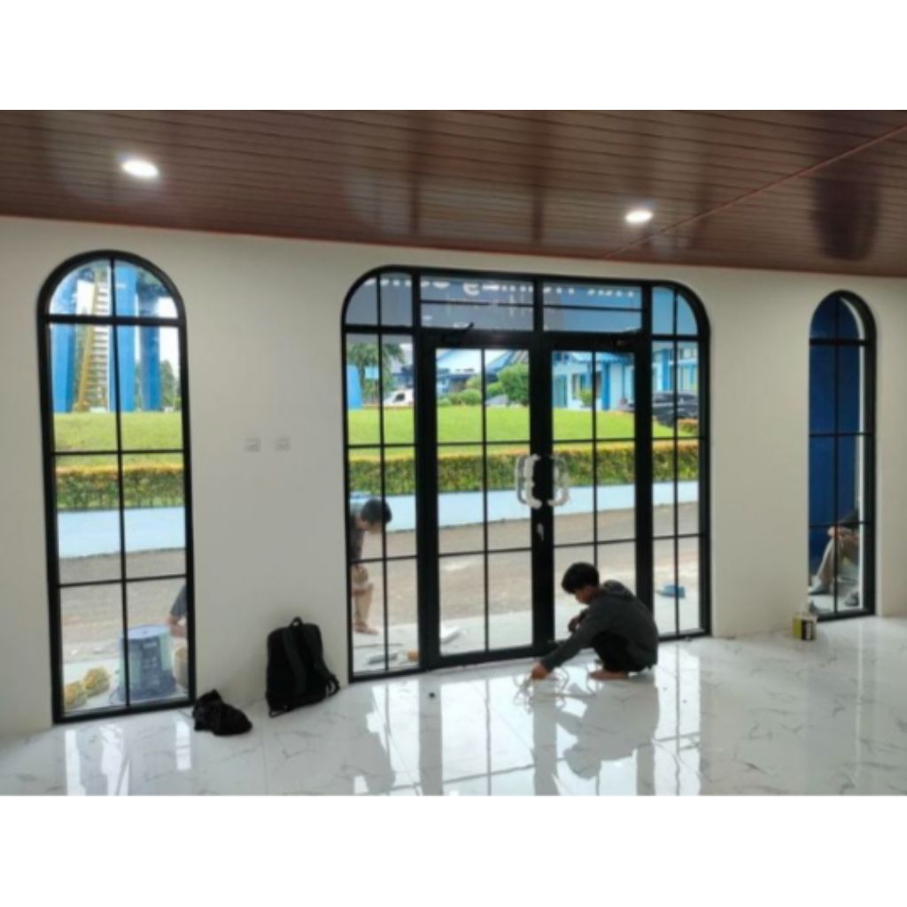 Kusen Lengkung Aluminium dan pintu