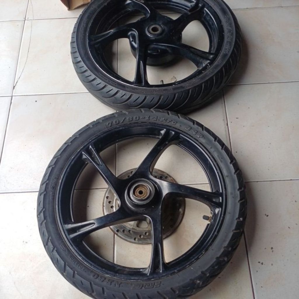 pelak velg depan belakang yamaha xeon karbu original