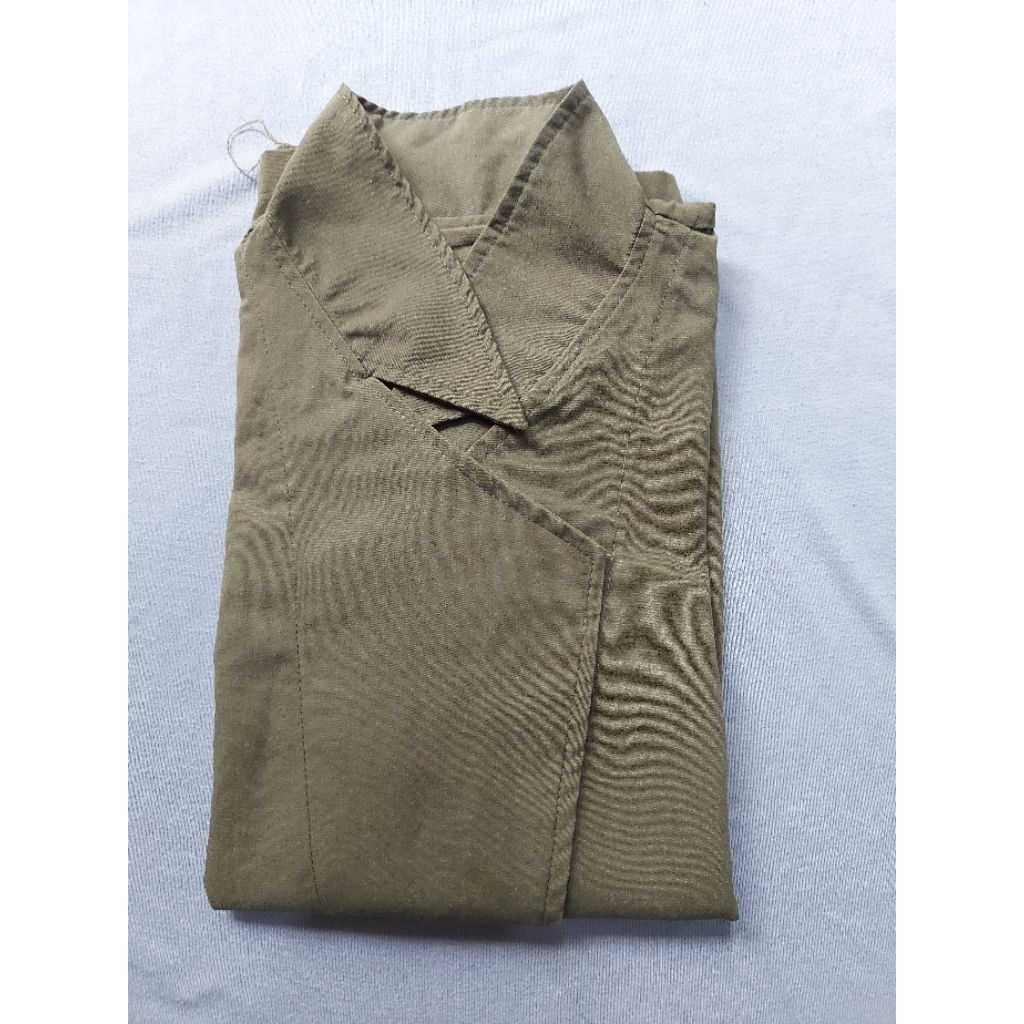 PRELOVED OUTER ATASAN WANITA HIJAU ARMY