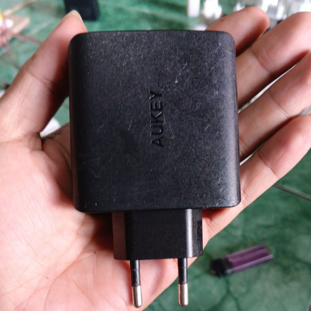 charger aukey original