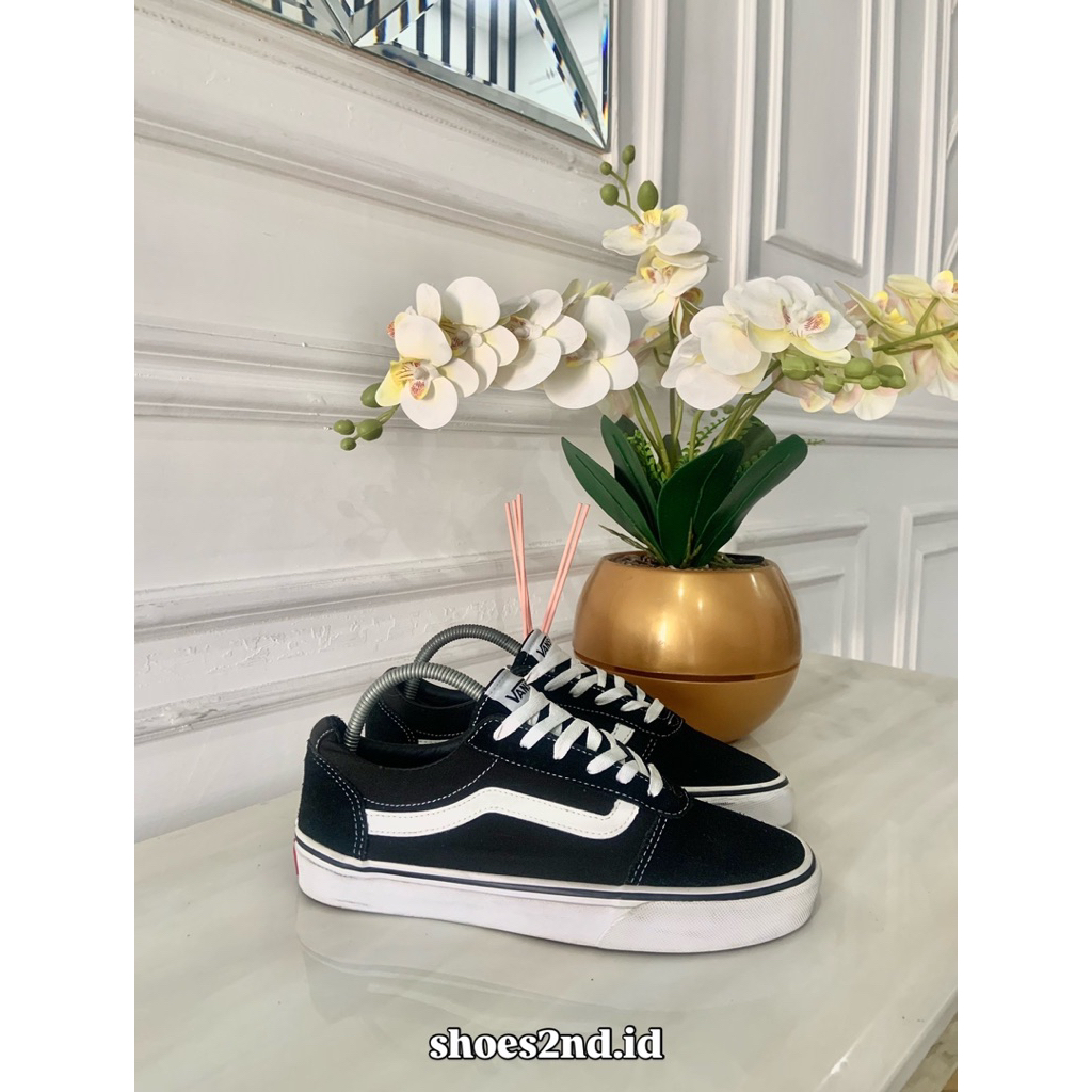 SEPATU VANS OLD SKOOL SECOND ORIGINAL SIZE 40