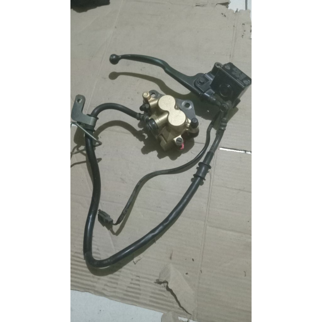 MASTER REM DEPAN 1SET KALIPER ORI VIXION