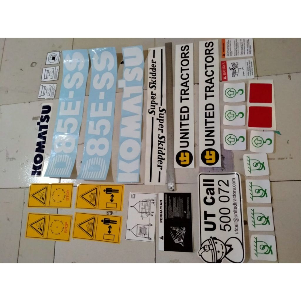 Sticker alat berat KOMATSU D85E-SS