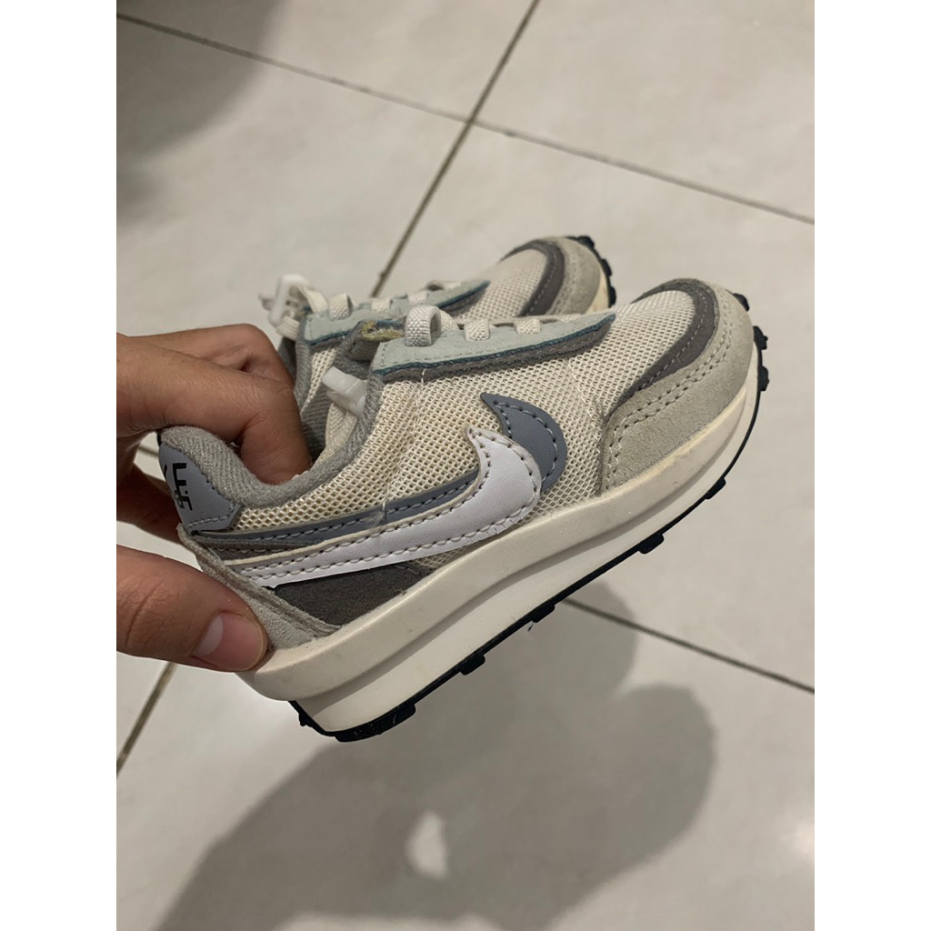 Nike sacai waffle kids