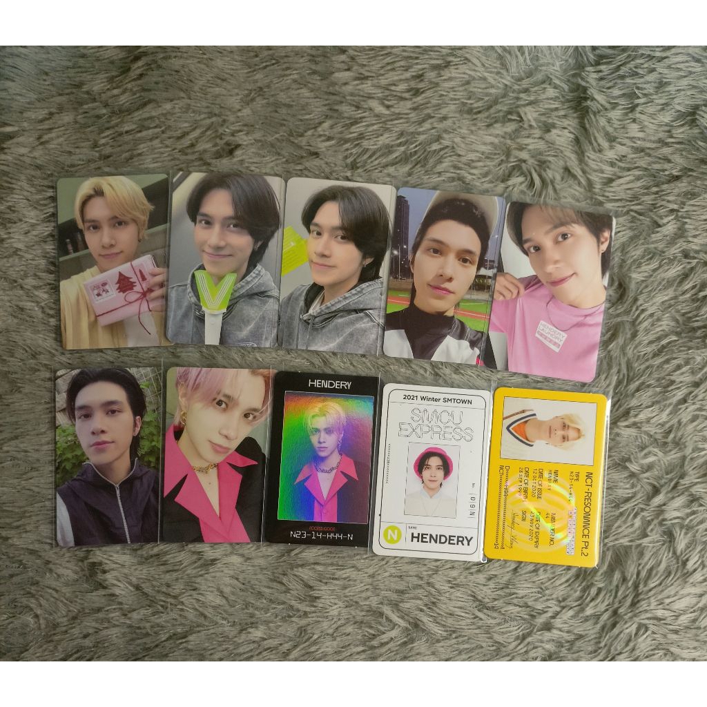Photocard PC hendery Way V pink Christmas ligstick baseball ccomaz universe ressonance AC card
