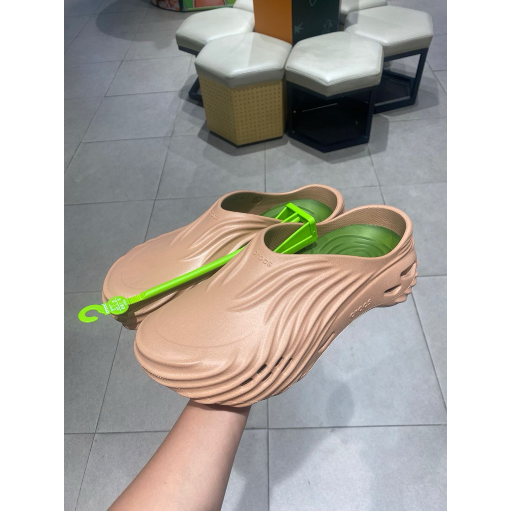 SEPATU SANDAL ECHO WAVE BY CROCS MEN