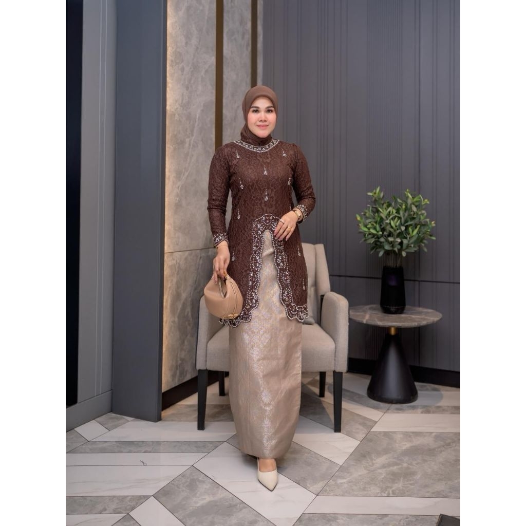 SATU SET KEBAYA BROKAT NALA // KEBAYA WISUDA // KEBAYA MODERN // KEBAYA PAYET // KEBAYA TUNANGAN // 