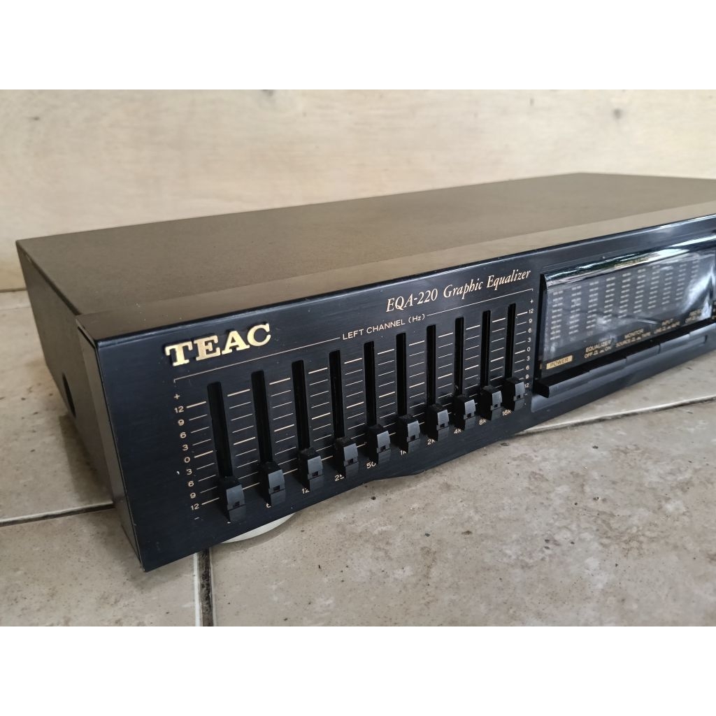 Graphic Equalizer TEAC EQA-220 second normal