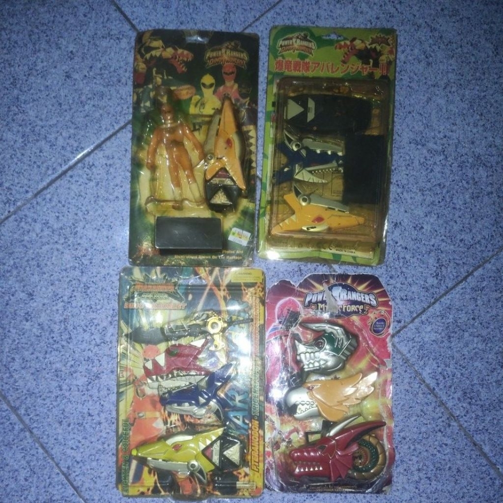 Power Rangers Dino Thunder Figure Mystic Force Bracelet Vintage