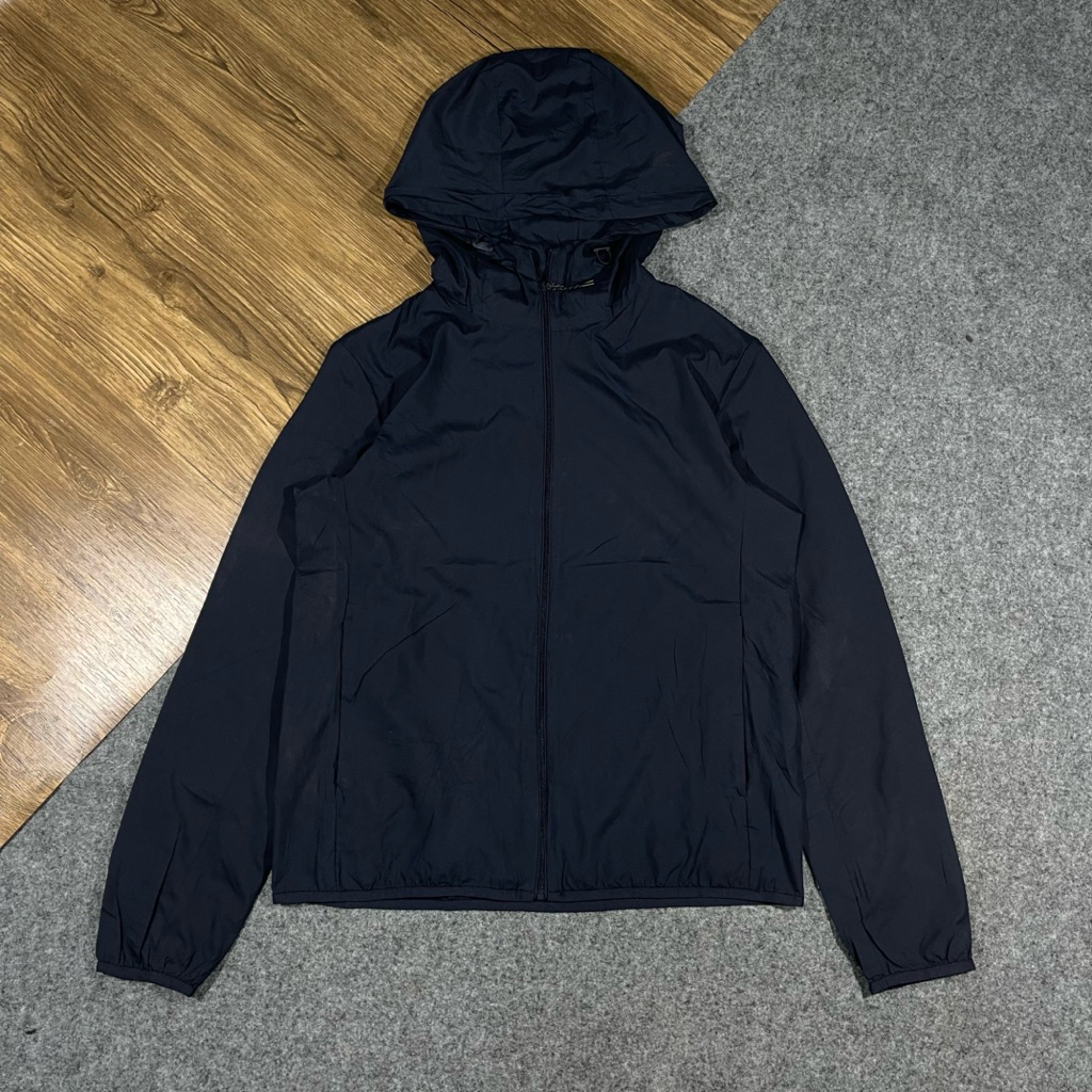 Jaket running Uniqlo second