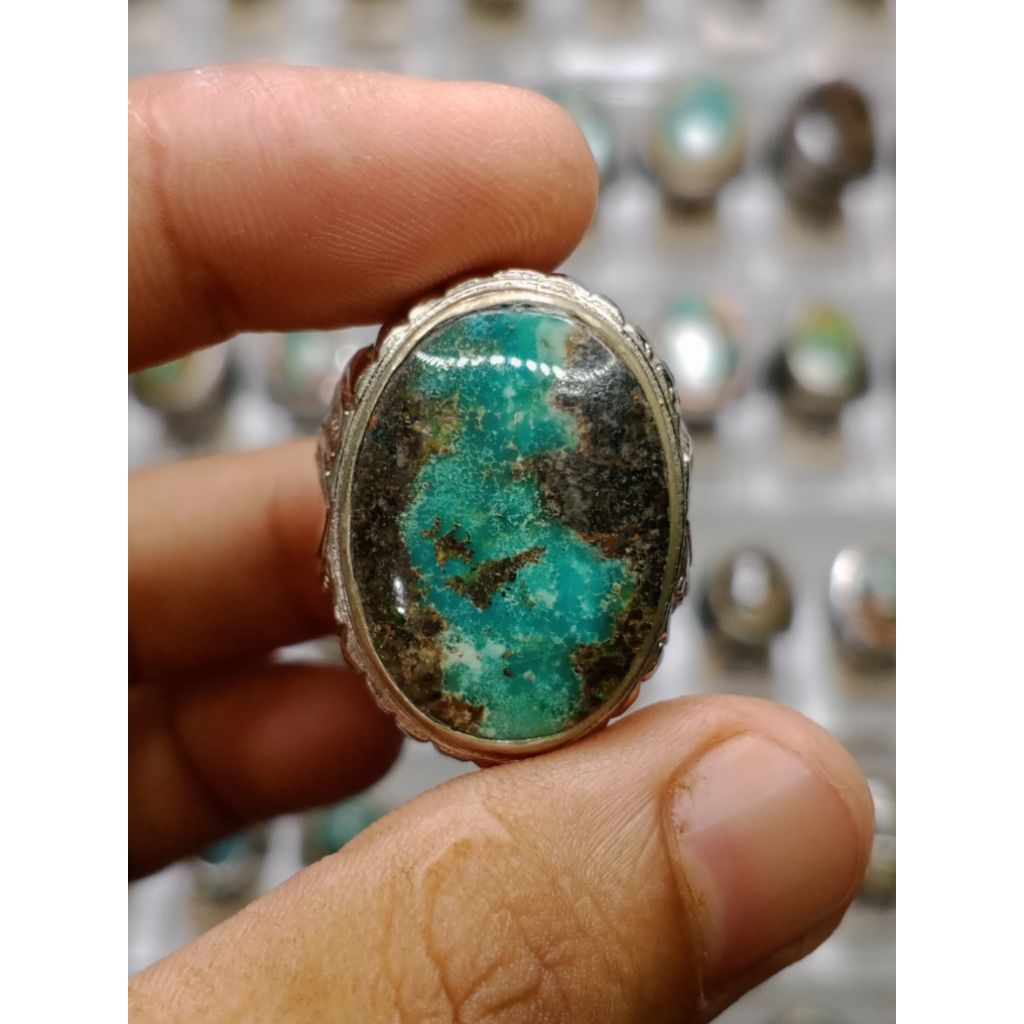 Pirus Persia hijau serat emas