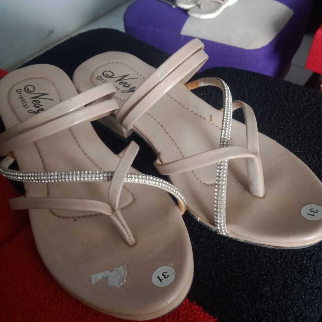 Sandal anak perempuan no 31 stok lama sisa toko