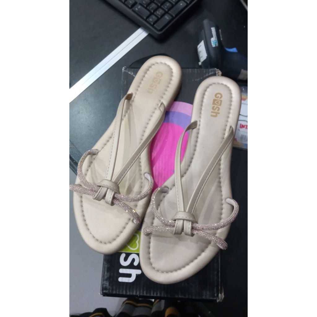 sandal gosh new art
