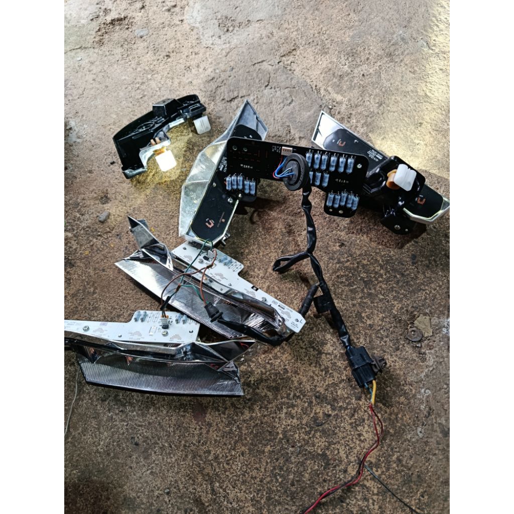 reflektor CBR 150R LED ORI