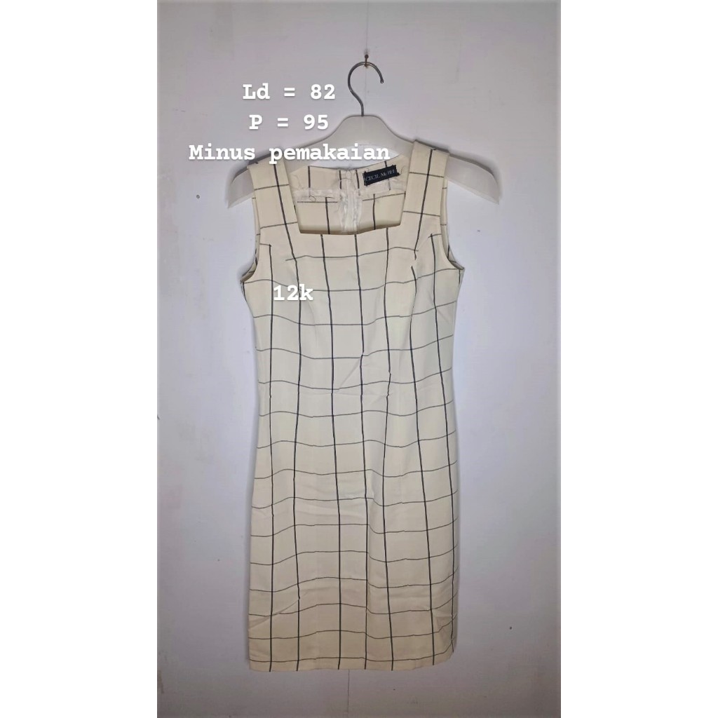 Dress Wanita Kotak-Kotak Cream Tanpa Lengan – LD 82 / P 95 | Kondisi Bagus