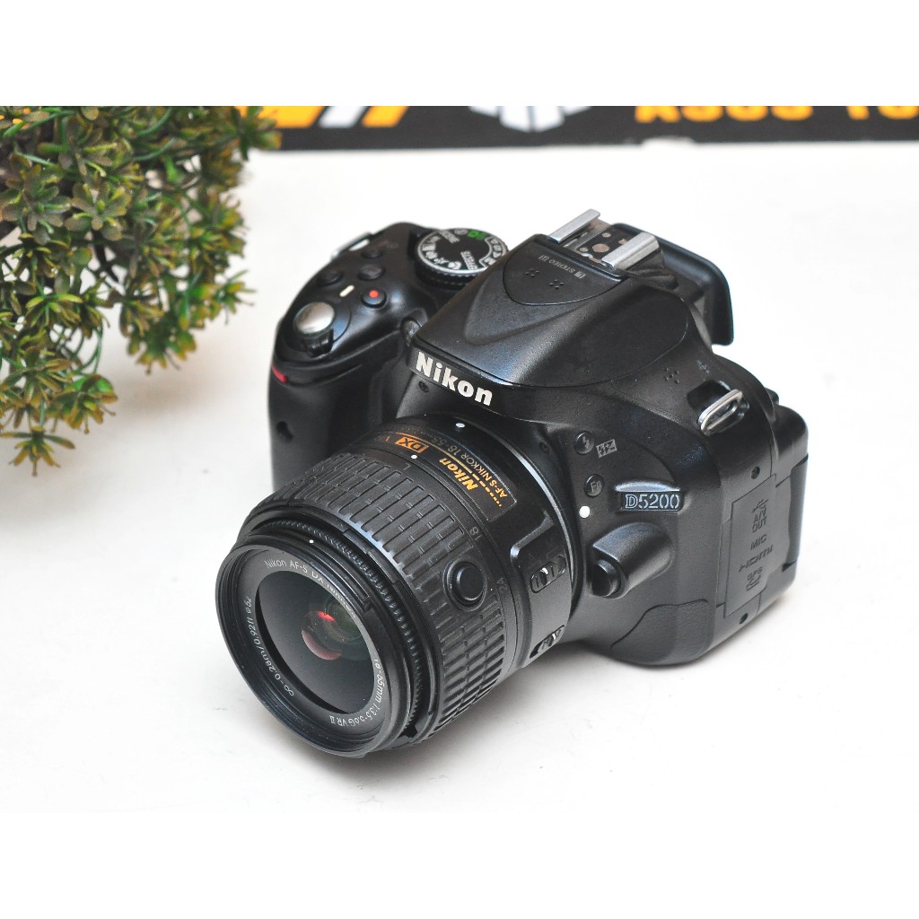 Kamera Nikon D5200 Bekas