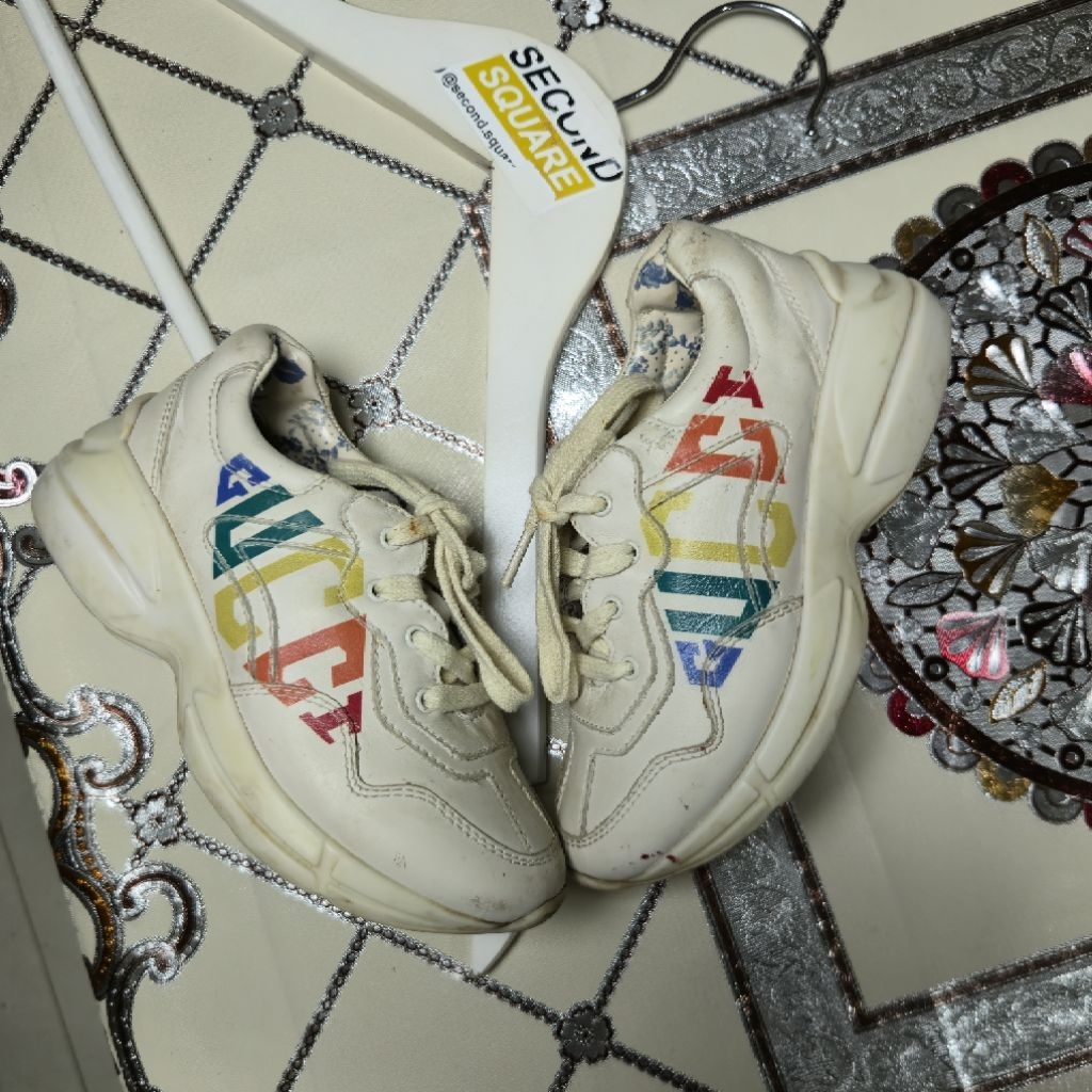 ​[AUTHENTIC] Gucci Kids Rhyton Rainbow Logo Sneakers - Size 26