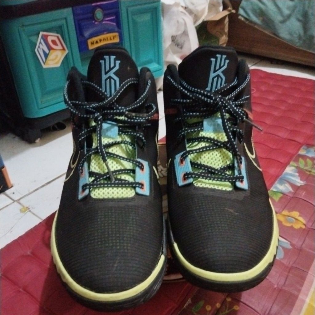 Nike Kyrie Flytrap 4