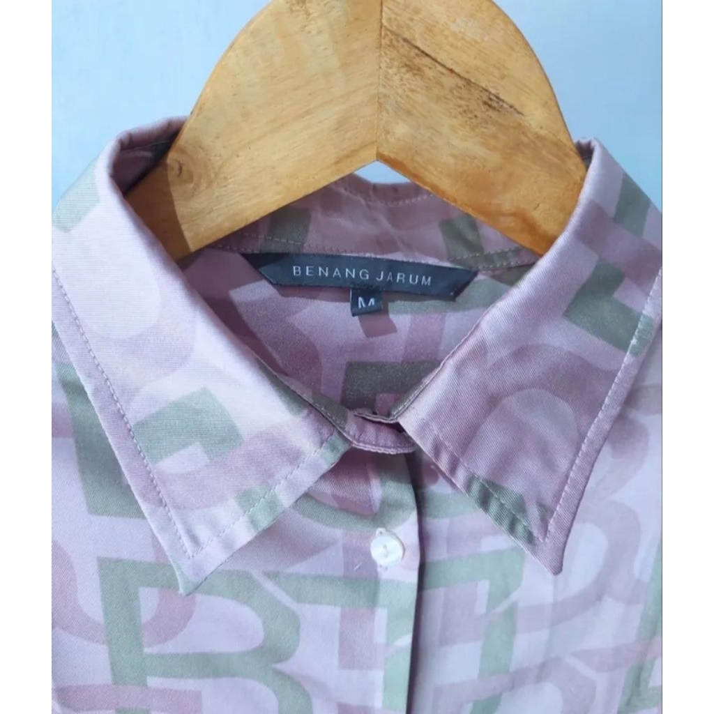 monogram shirt benang jarum size M