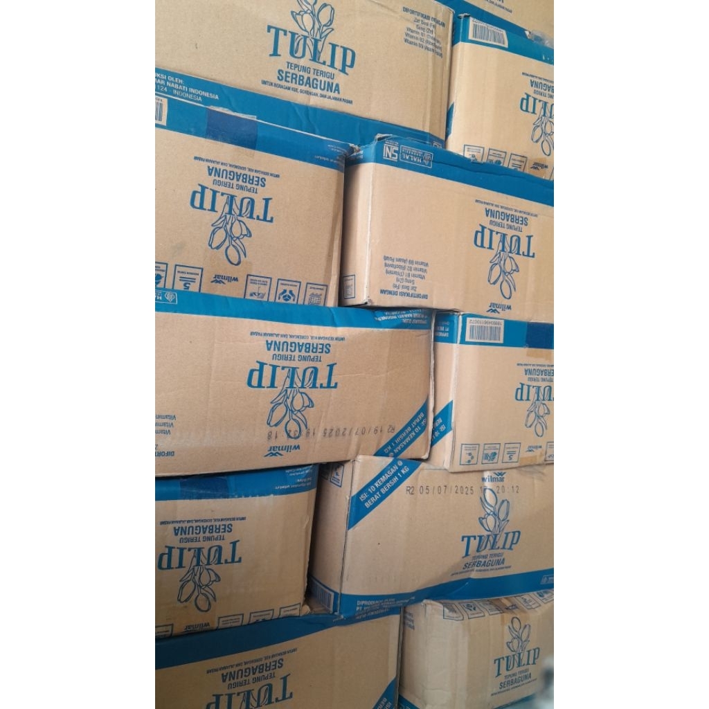 tepung terigu tulip 1kg 1dus isi 10pcs