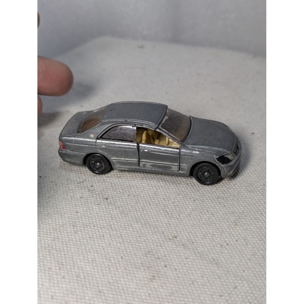 Diecast Tomica Toyota Crown