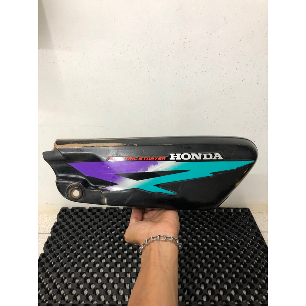 tutup aki/cover box aki astrea grand original