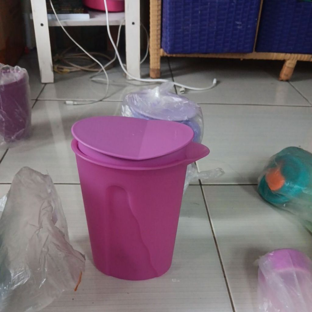 crescendo jug tupperware