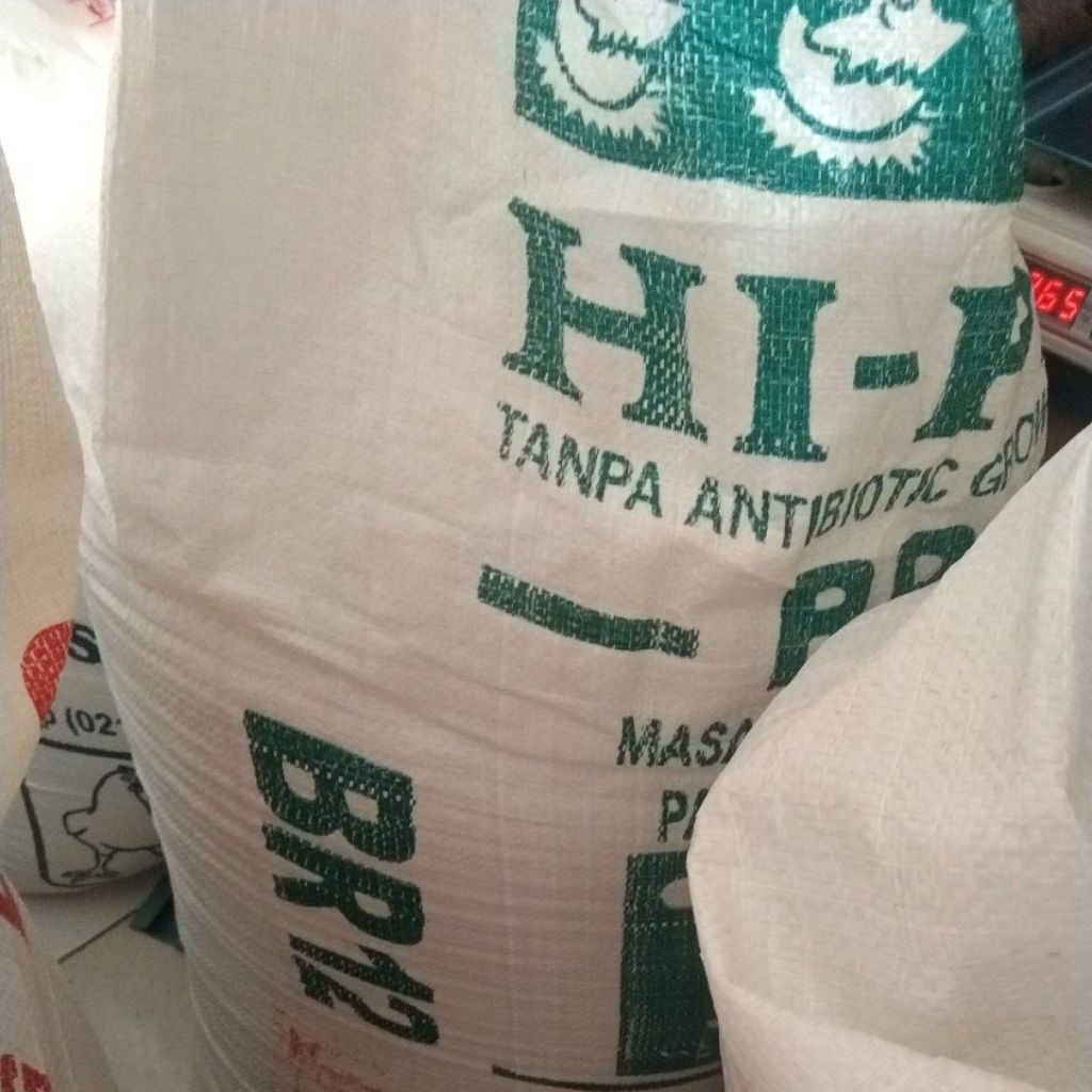 Pakan Ayam BR12 Hi Pro Repack per 1kg