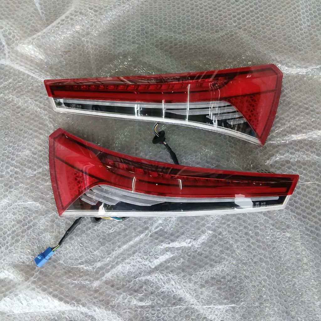 stoplamp lampu belakang Wuling almaz