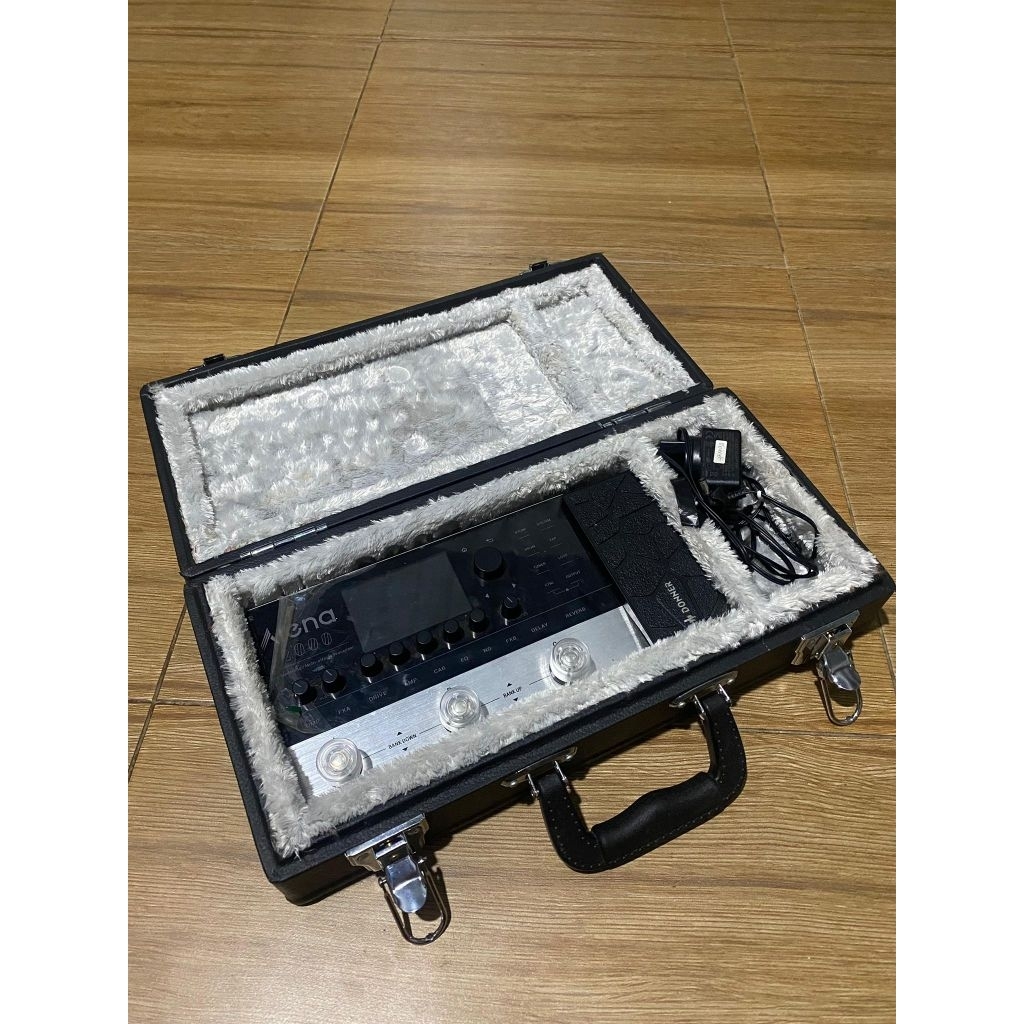 DONNER Arena 2000 (Bonus Hardcase)