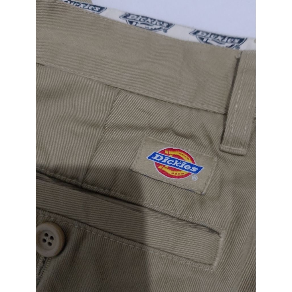 Celana dickies