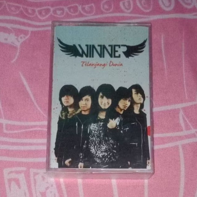 kaset winner telanjangi dunia