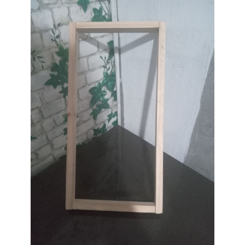 pigura kayu jati belanda