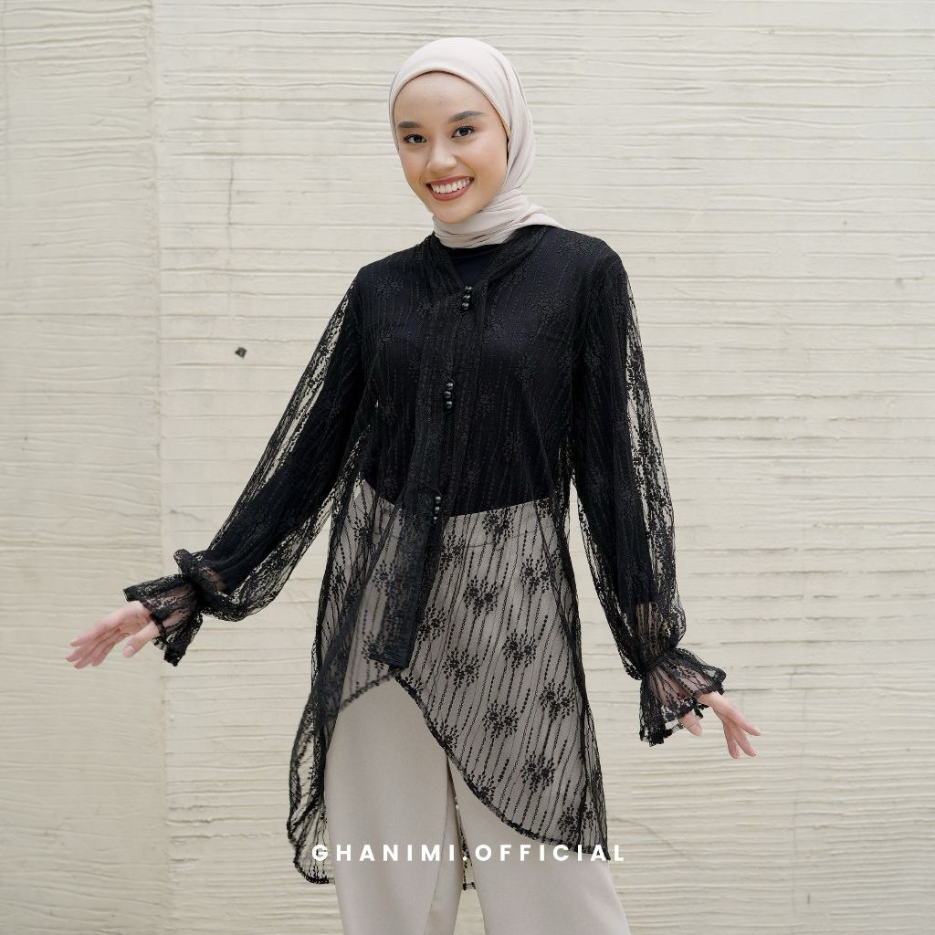 Atasan blouse brokat hitam untuk kondangan (preloved)