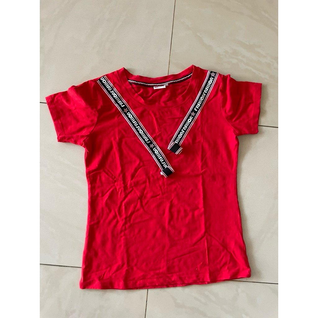 ATASAN KAOS MERAH KAMAYA