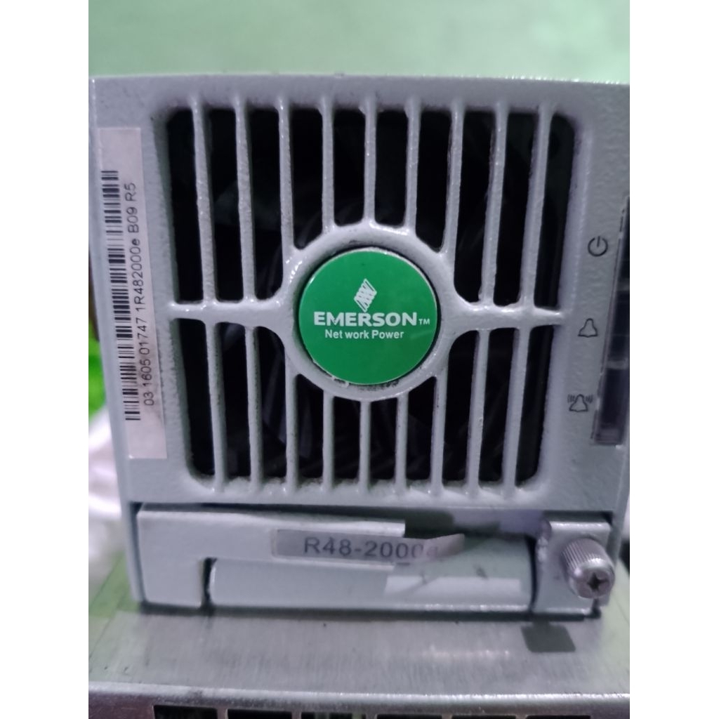 Power supply Emerson R48-2000e normal
