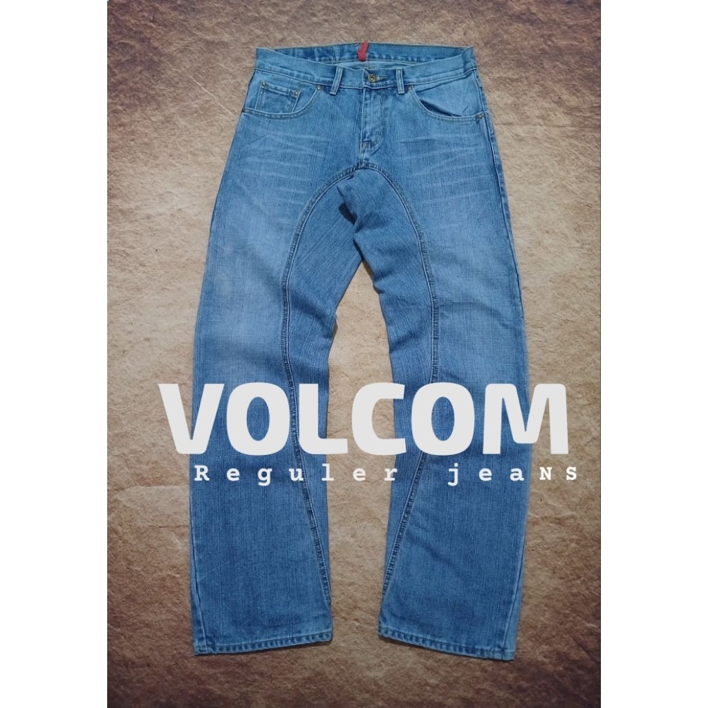 Celana jeans VOLCOM model reguler bahan tebal bekas pakai
