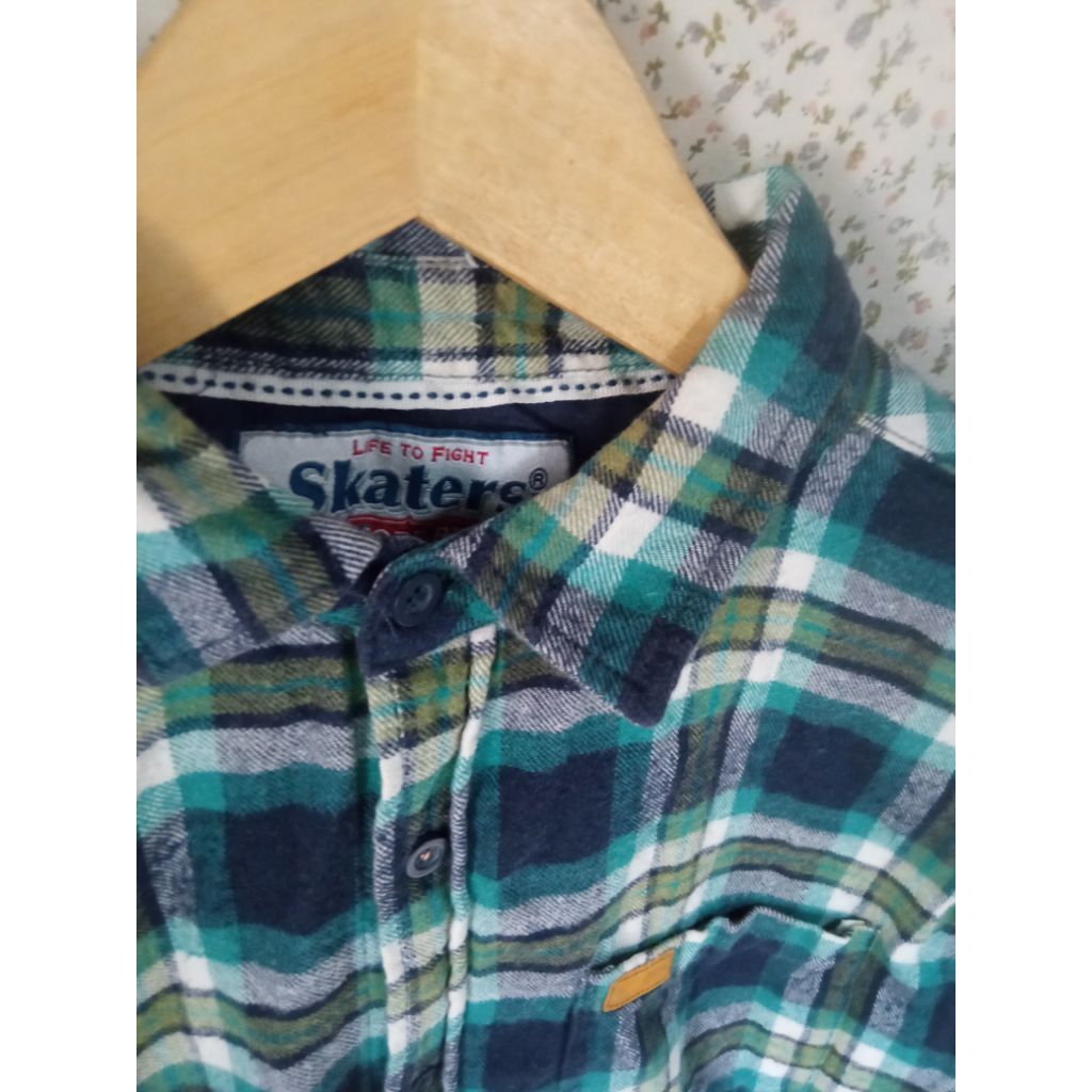 KEMEJA HIJAU KOTAK FLANEL BRAND PL MURAH KEMEJA PRIA FLANEL CAKEP SIMPLE BERKANCING