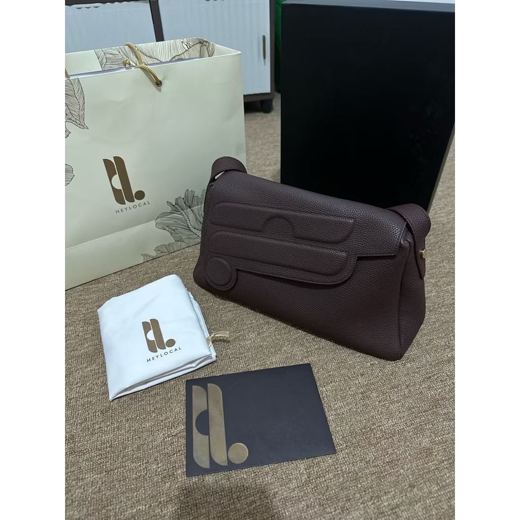 Preloved luna bag heylocal black lebel