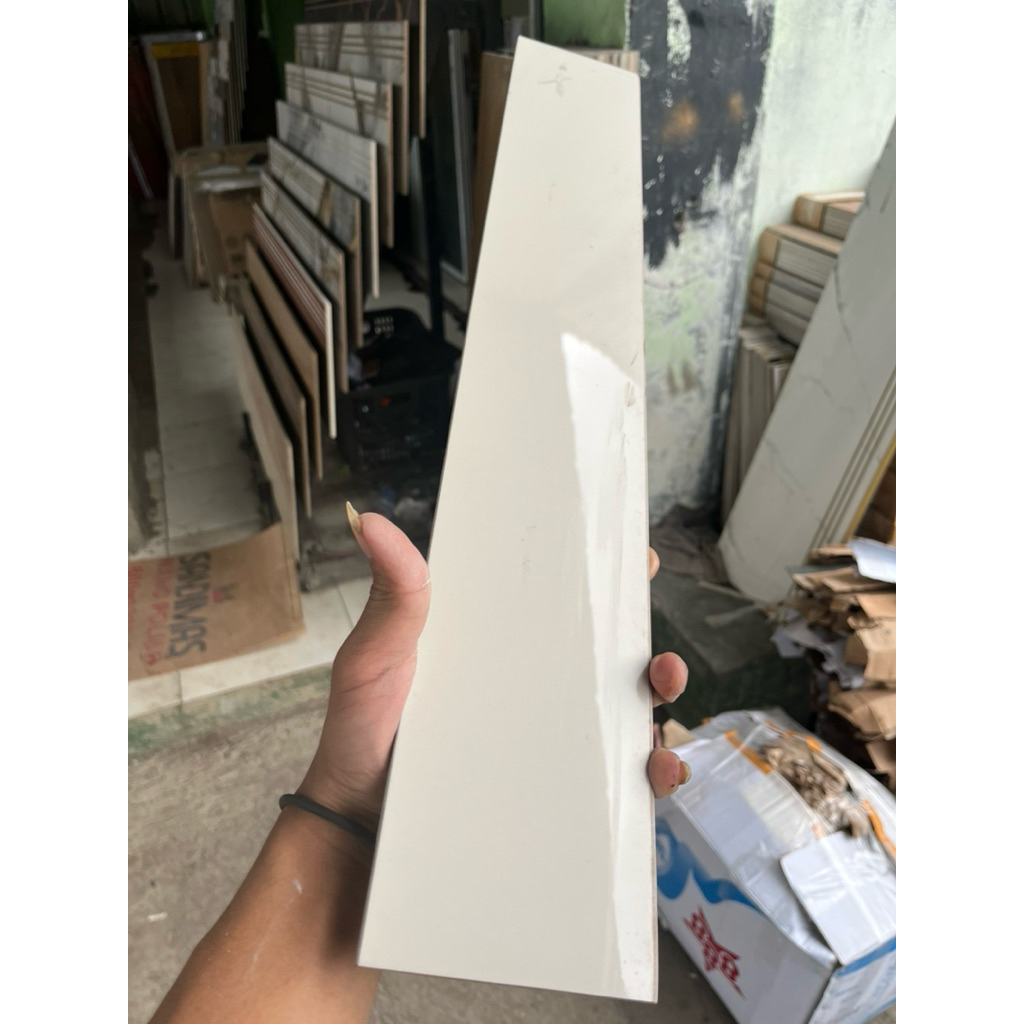 List Plint Granite Bevel 10x60 Cream Polos/Glossy