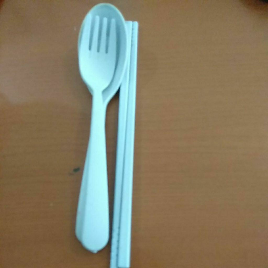 suvenir sendok garpu sumpit