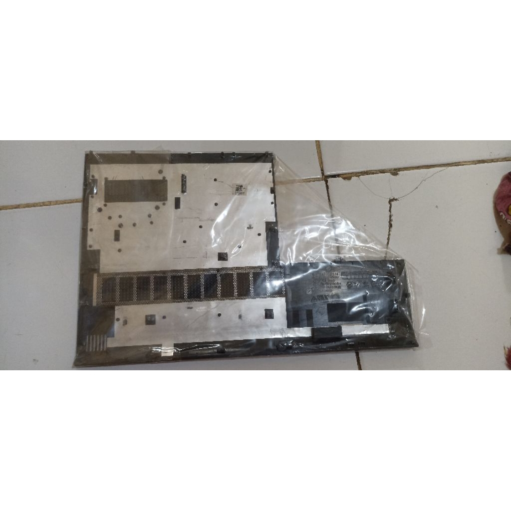 tutup cover bawah laptop lenovo G4030, G4070