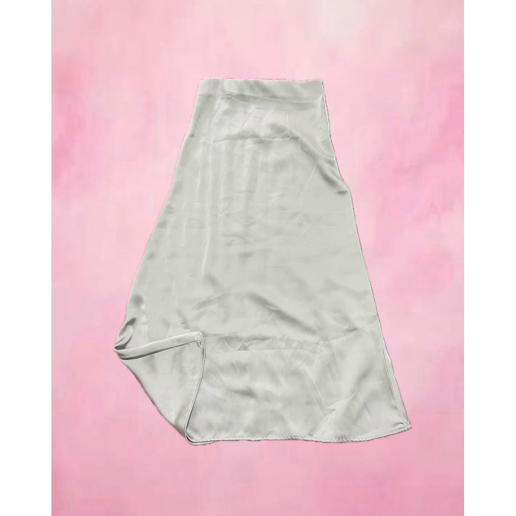 [PRELOVED] Silk Satin Skirt / Rok Satin Panjang Mewah Korean Look