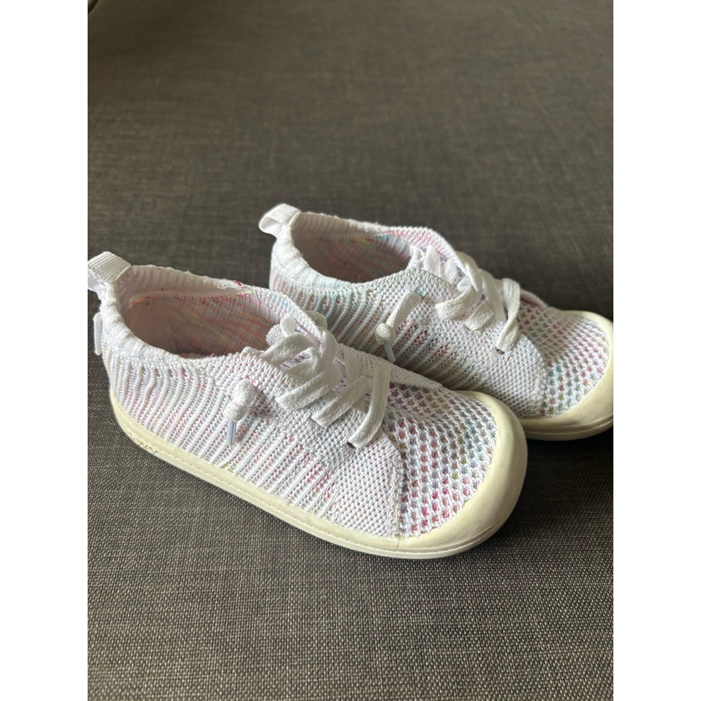 PrelovedRoxyShoesGirlSepatuTKSekolahAnakPerempuanSecond