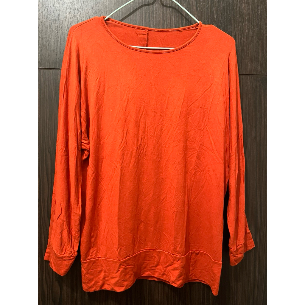 Preloved Kaos Lengan Panjang Batwing