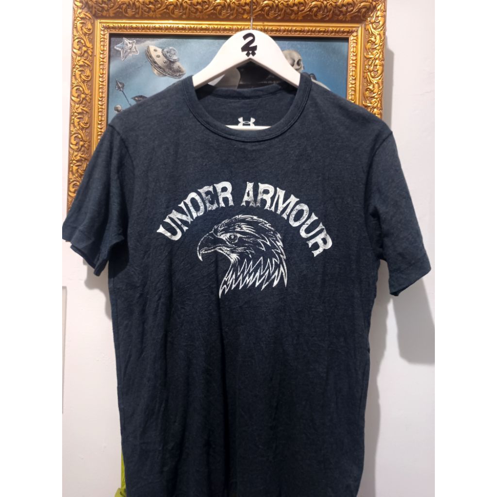 Kaos Tshirt UNDER ARMOUR grey