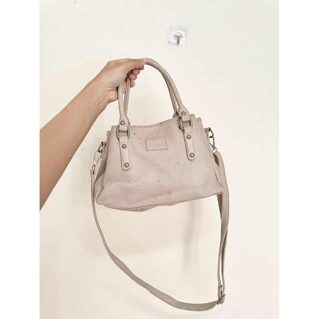 Andari SlingBag