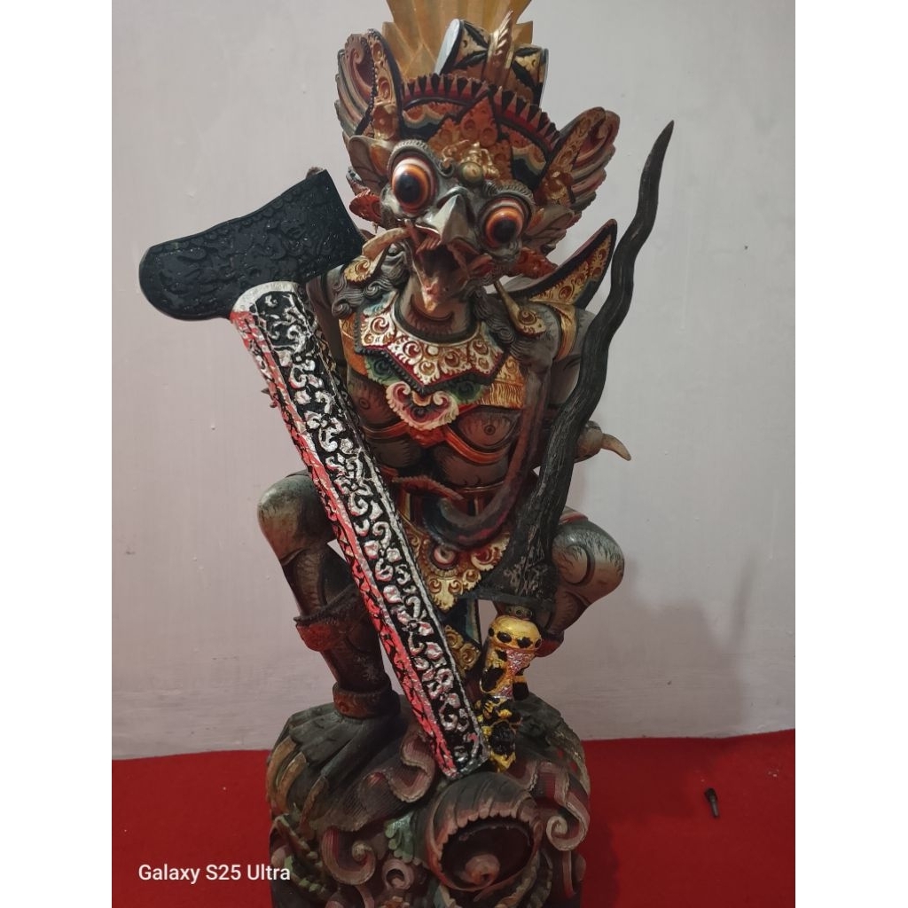 patung gwk bli dan keris