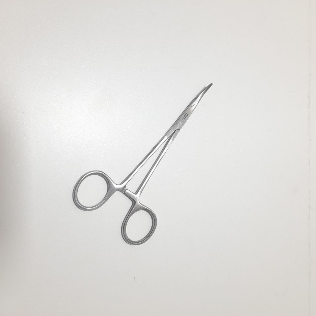 Mousquito Needle Holder Plain 12cm Curved