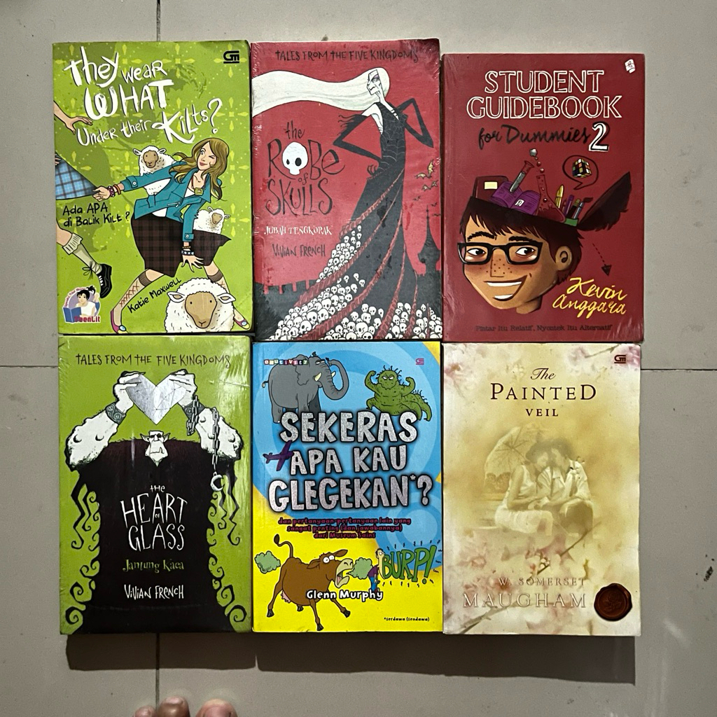 Buku Original Novel Fiksi & Fantasi, Buku Remaja, Humor, Edukasi & Sastra Dunia: They Wear What Unde